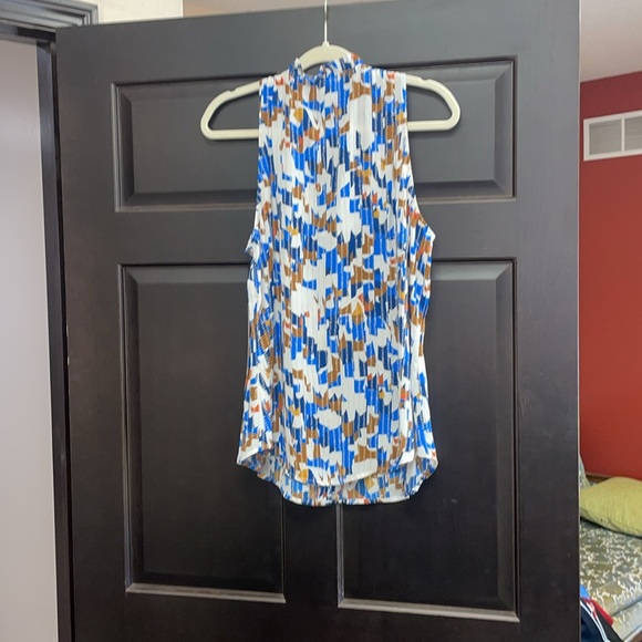 Large CAbi Jigsaw Tank Blouse - Picture 7 of 7